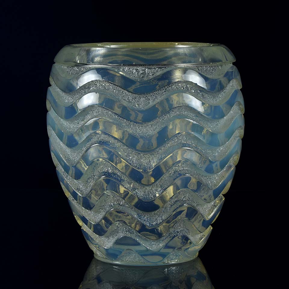 René Lalique Méandres Vase