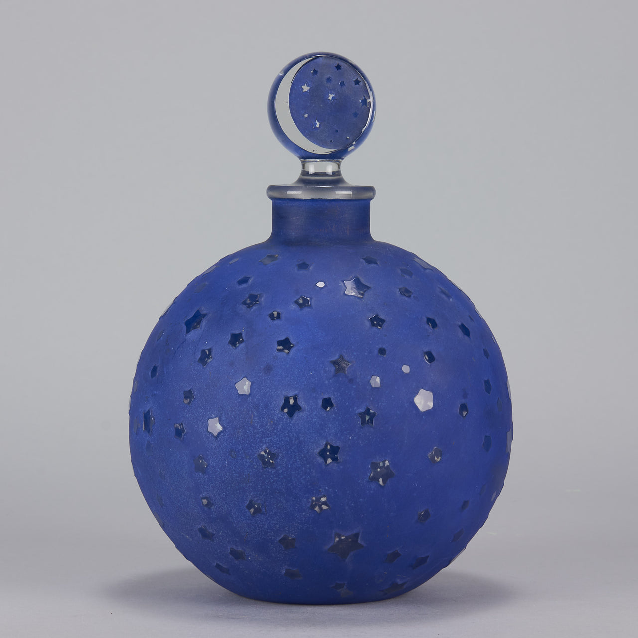 Worth Scent Bottle - Lalique for sale - Hickmet Fine Arts