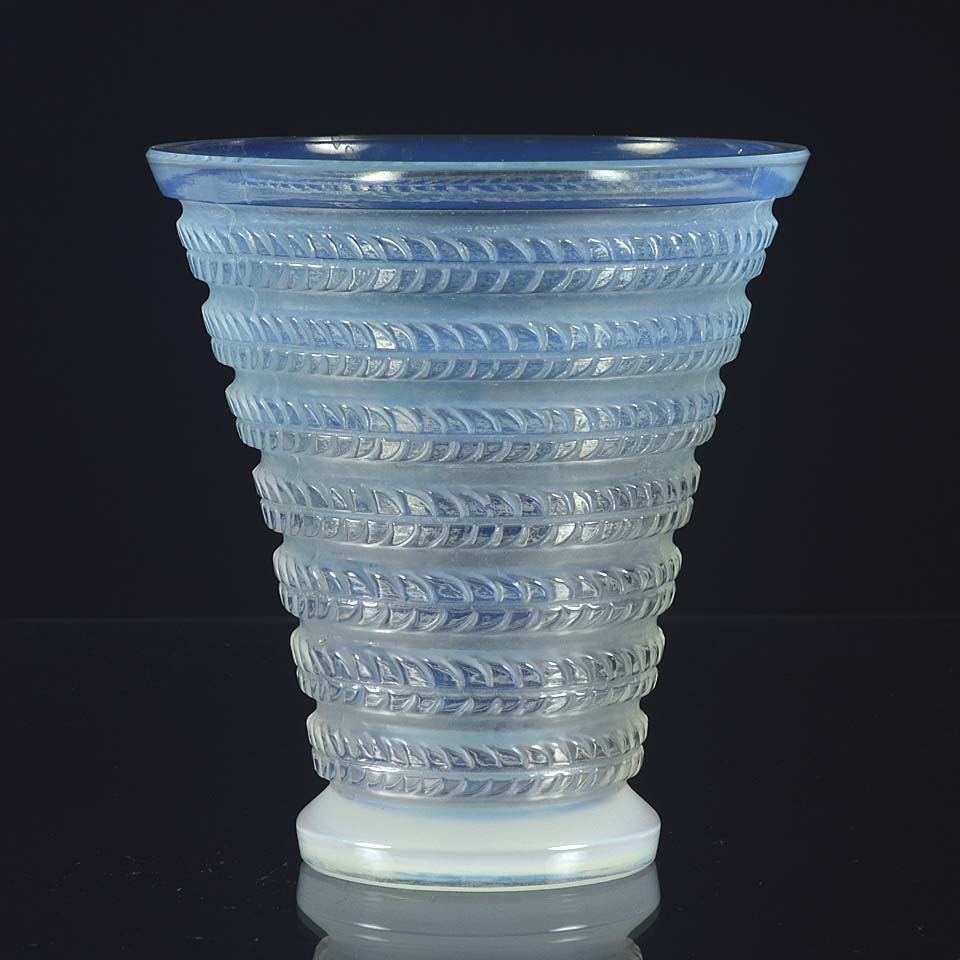 René Lalique Cytise Vase