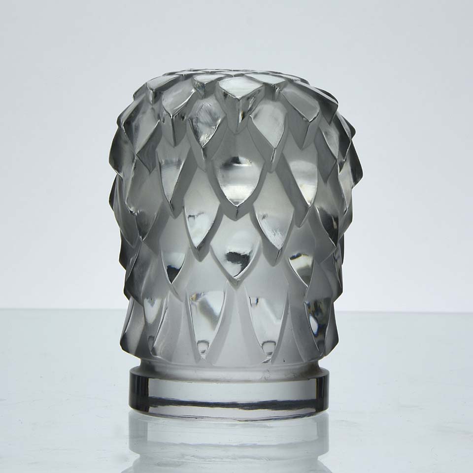 Tête d’Aigle Car Bonnet Mascot by René Lalique a an eagle’s head with fine moulded and hand finished detail