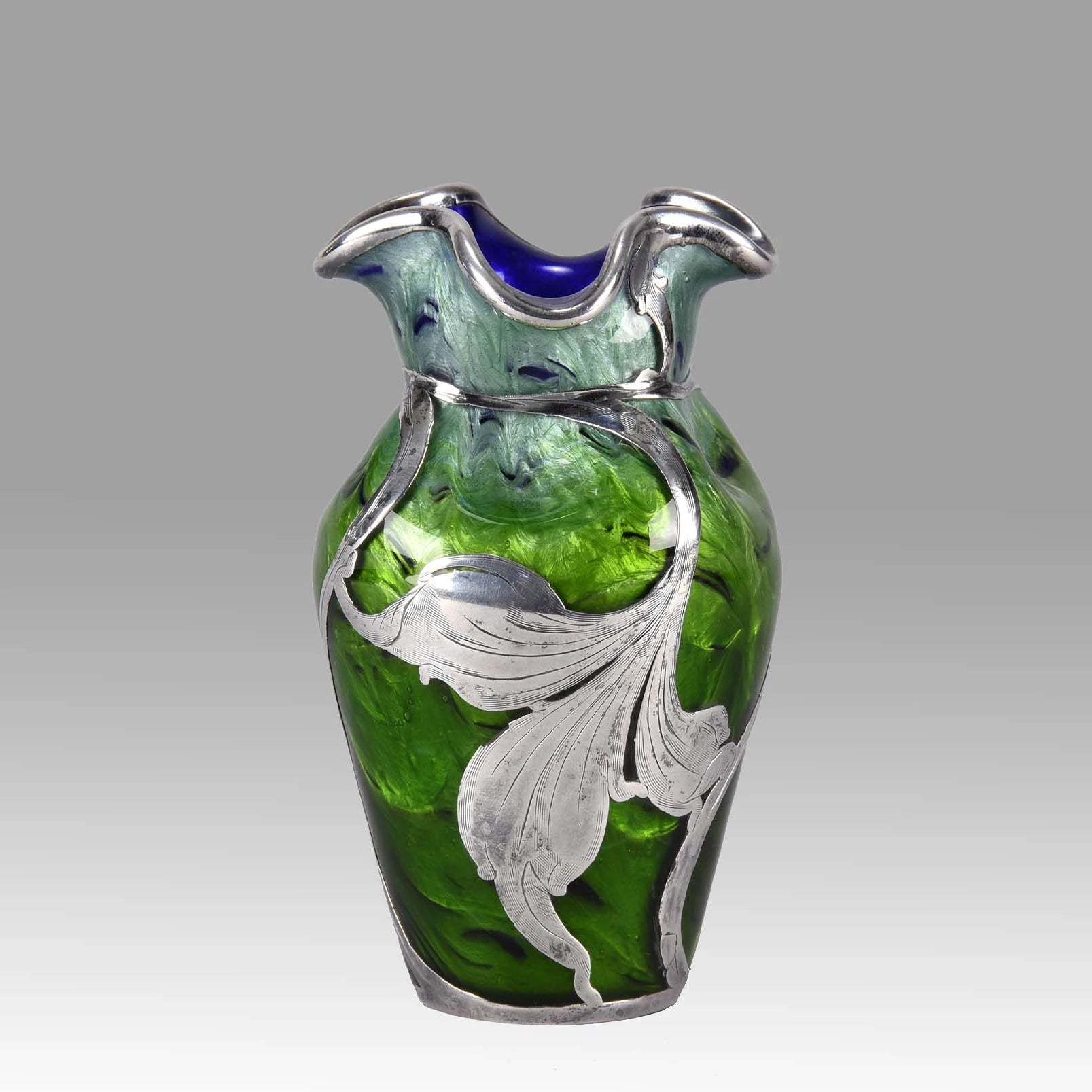 Loetz titania silver