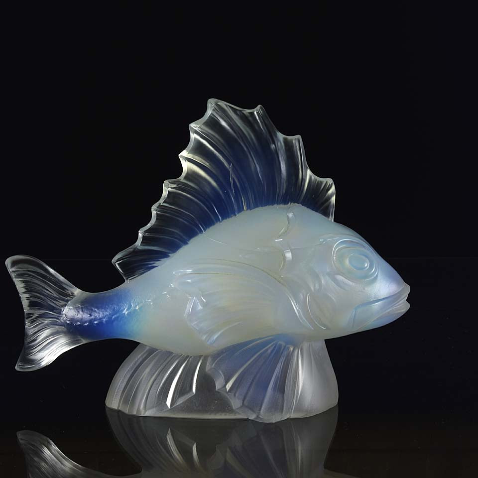Opalescent Verlys Glass Fish 